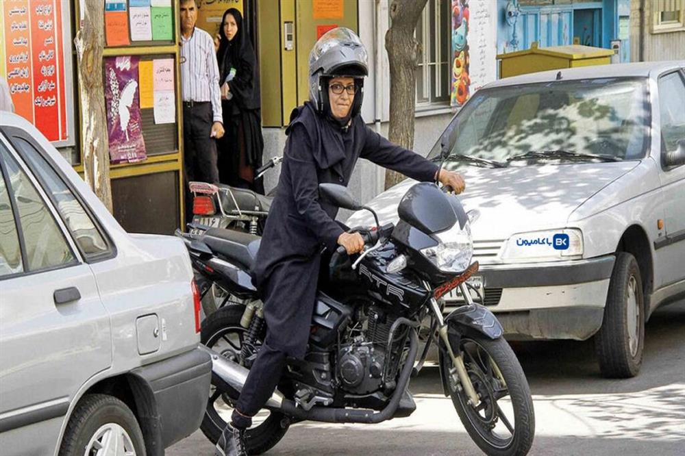بانوان+گواهینامه+موتور+رانندگی